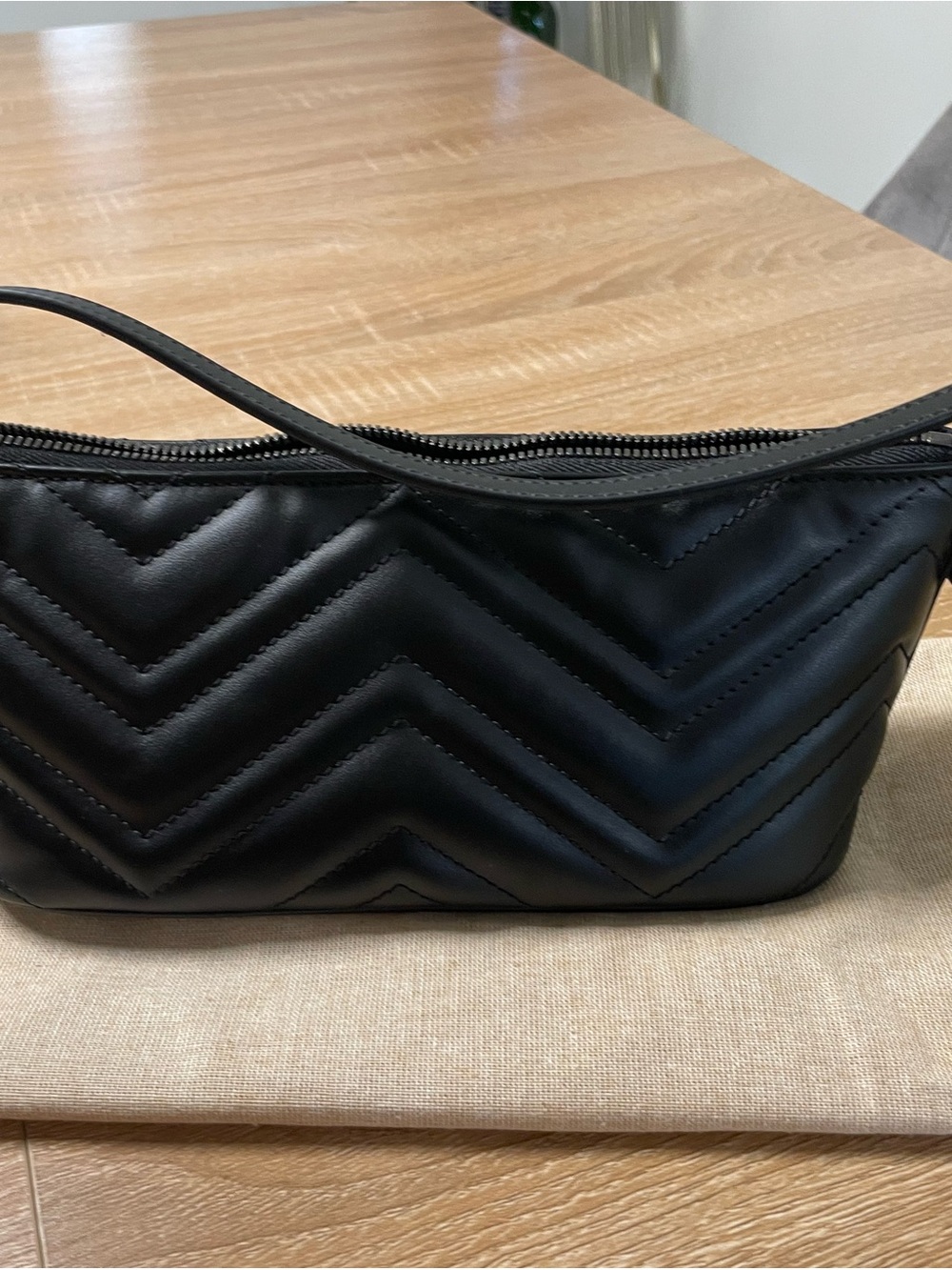 Gucci Authentic Black GG Marmont Sling Shoulder Bag new never worn - Picture 2 of 9